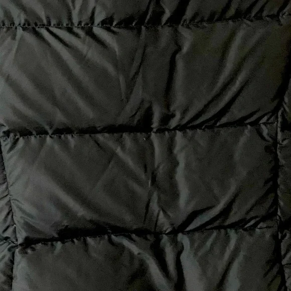 EUC J. Crew Puffer Vest, Black, Down filled,Fully Lined, Minimalist,Sz L,Unisex - Picture 9 of 15